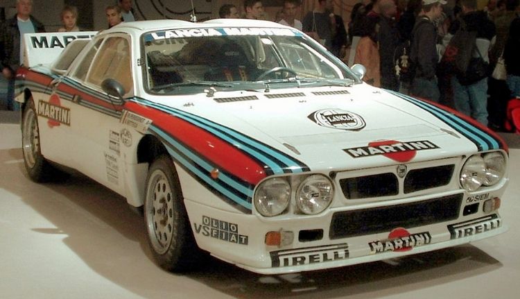 Lancia 037 cambió neumáticos en mitad de tramo en el Rally Monte-Carlo de 1983