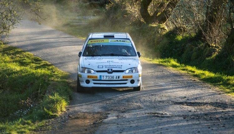 Álvaro Pérez imparable en el Rallye Berberecho de Noia